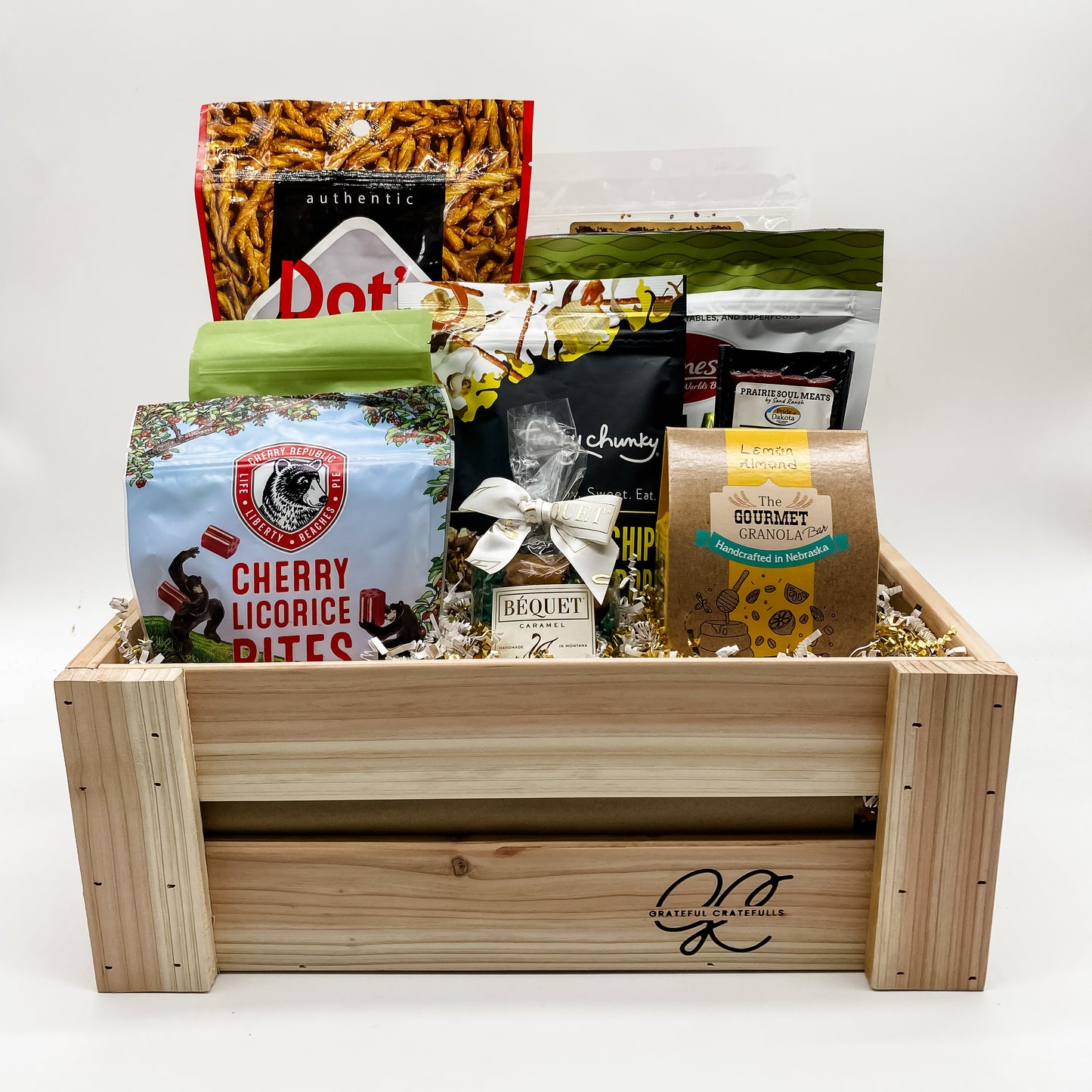 Midwest Best Treats Cedar Crate Gift Set