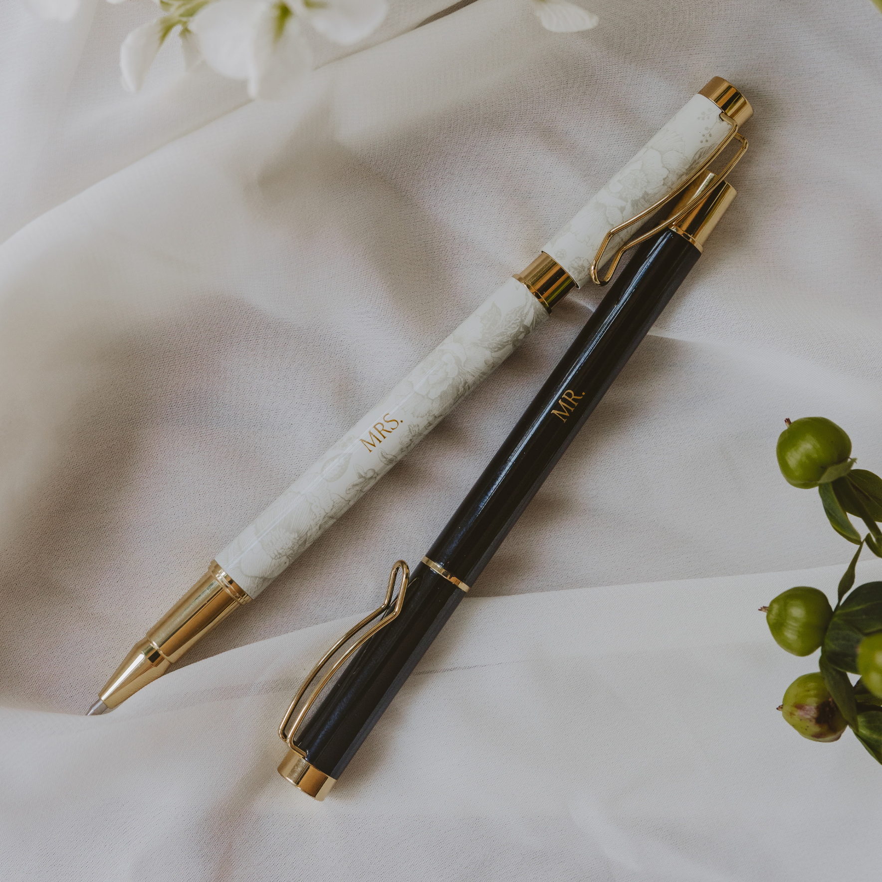 Mr & Mrs Pen Set